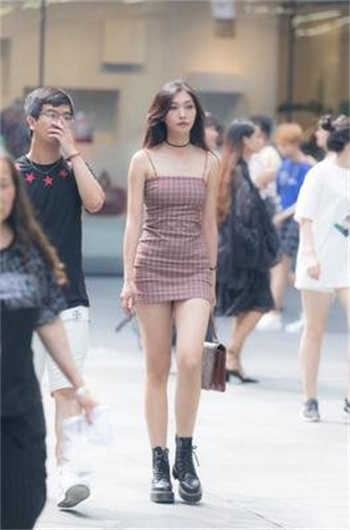 等待老板的妻子3国语