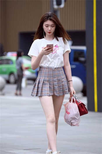 臣服1by墨青城txt笔趣阁