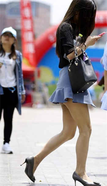 用身体交房子的新娘