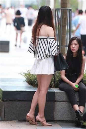 漂亮的泌尿科医生