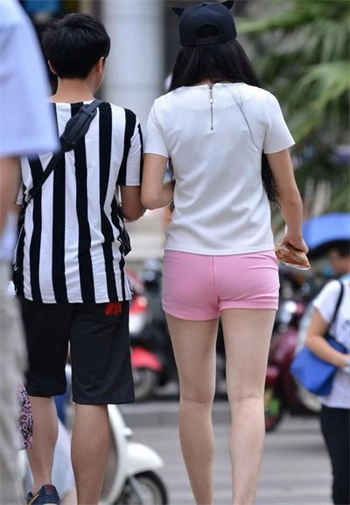 勾住闺蜜老公何千回