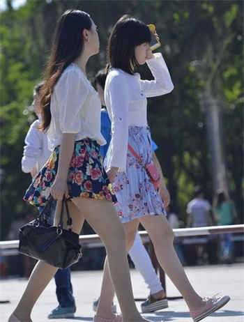 被催眠的少女小柔