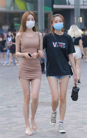 穿越爱情公寓女主诺澜