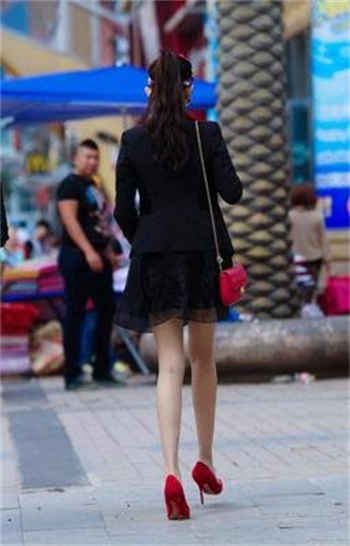 在小区作保安睡女业主