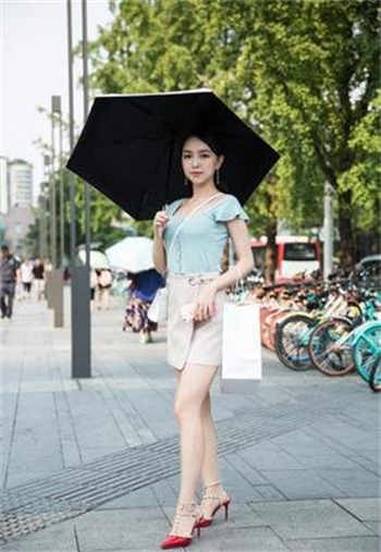 被同学小刚彻底证服的妈妈