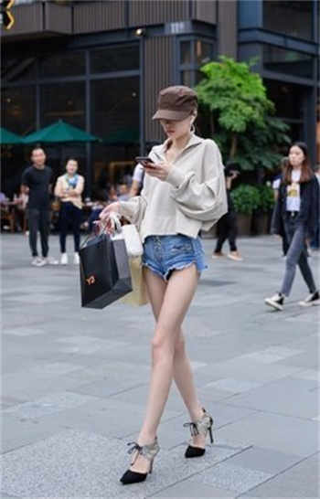聂小雨ai变脸未满17禁