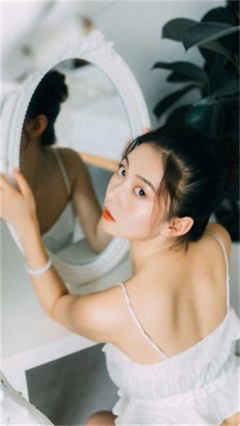 两根茎可以入一洞吗