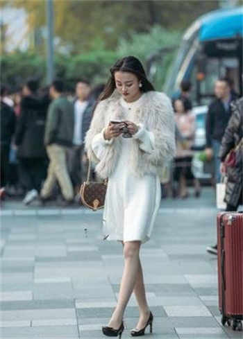 为什么照片会在icloud