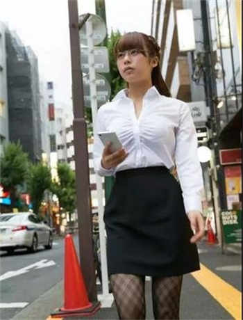 侵犯公司女员工电影