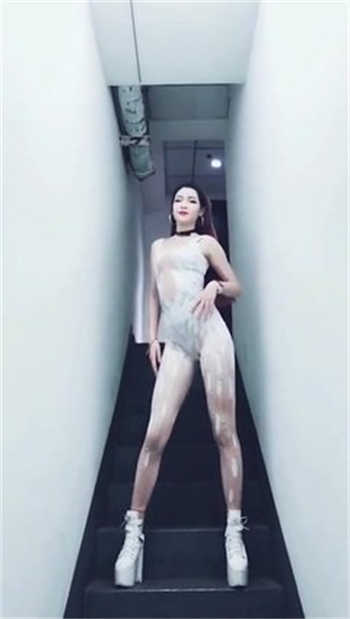 唐悠悠季枭寒